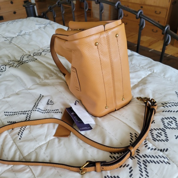 American Leather satchel, with crossbody strap.  Tan.  Medium size. Like new! - Picture 2 of 6